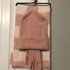 Scarf gloves and hat set
